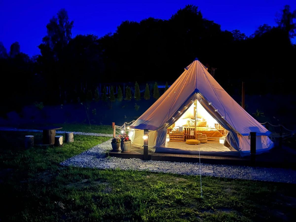 Glamping Bieszczady Z Jacuzzi I Basenem Hotell Solina  Eksteriør bilde