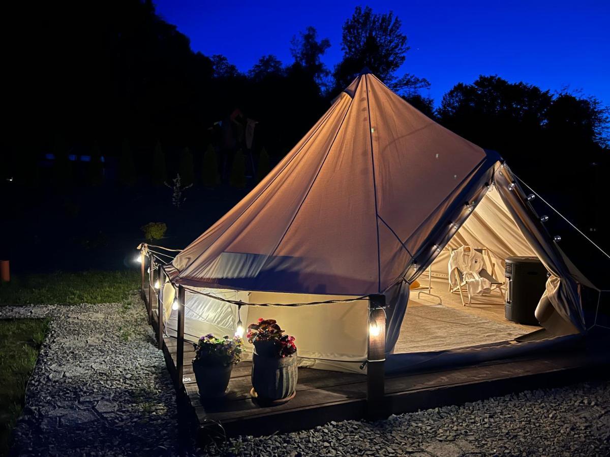 Glamping Bieszczady Z Jacuzzi I Basenem Hotell Solina  Eksteriør bilde