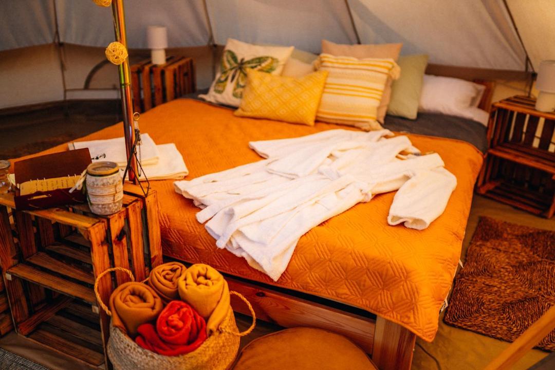Glamping Bieszczady Z Jacuzzi I Basenem Hotell Solina  Eksteriør bilde