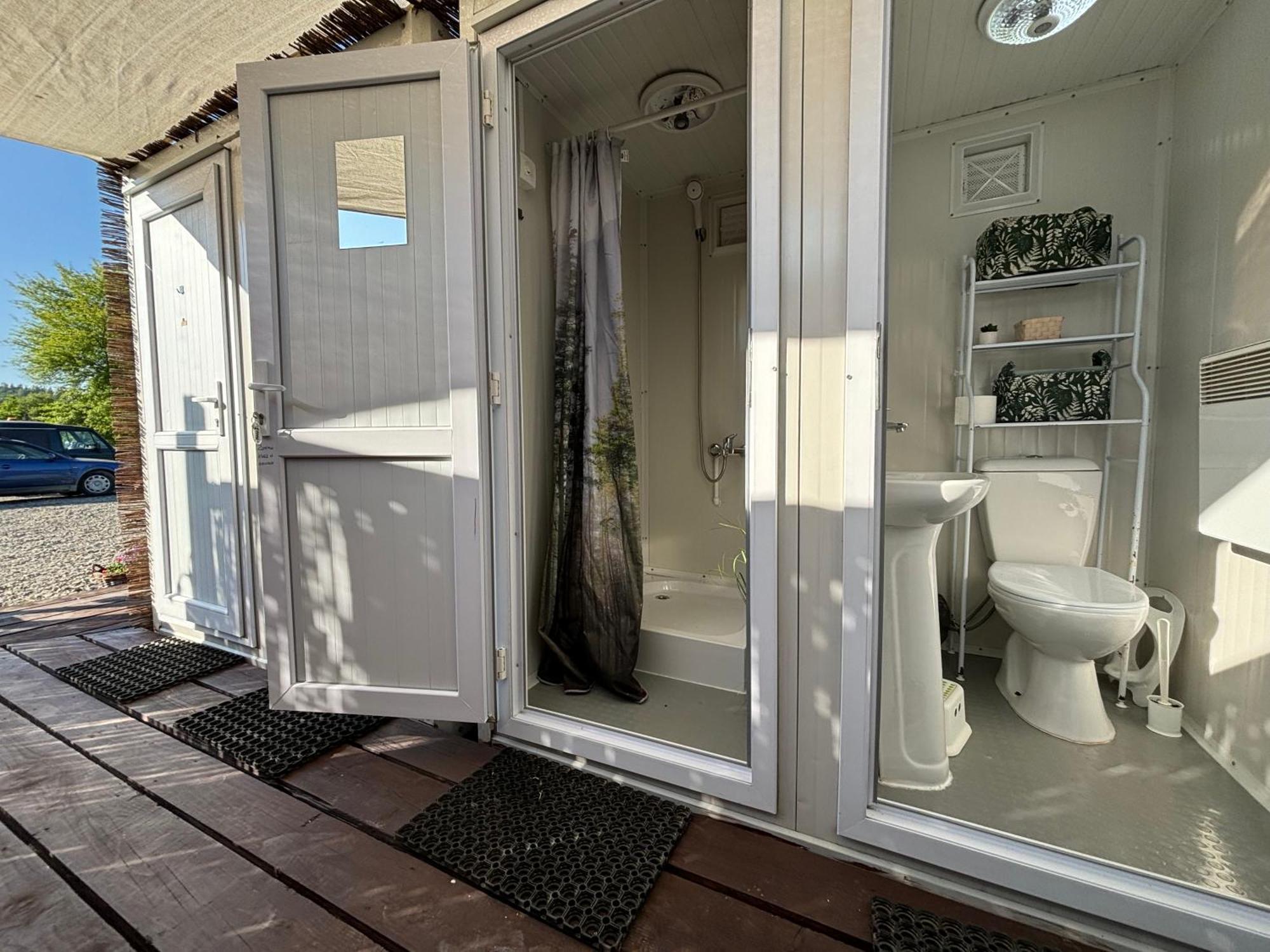 Glamping Bieszczady Z Jacuzzi I Basenem Hotell Solina  Eksteriør bilde